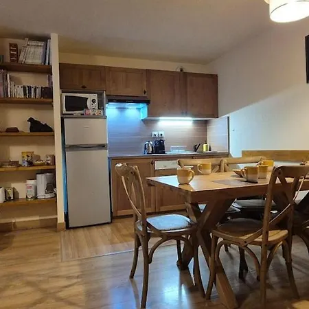 Apartment L'ours De St Lary, 6 Personnes, Piscine, Sauna, Hammam Saint-Lary-Soulan